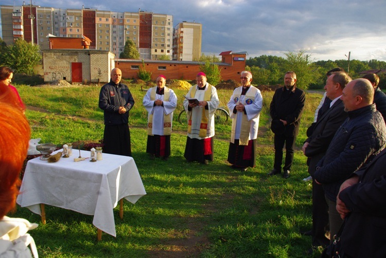 Poświęcenie gruntu pod kaplicę w Trudovskoye