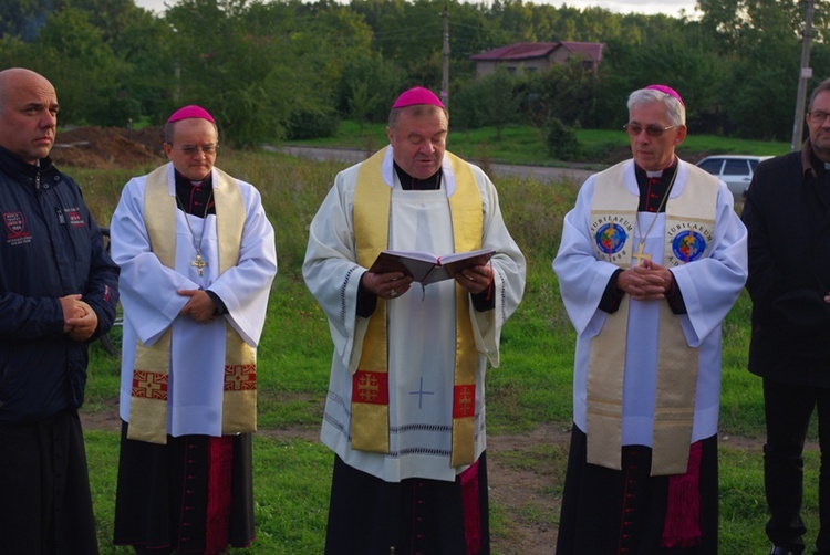 Poświęcenie gruntu pod kaplicę w Trudovskoye