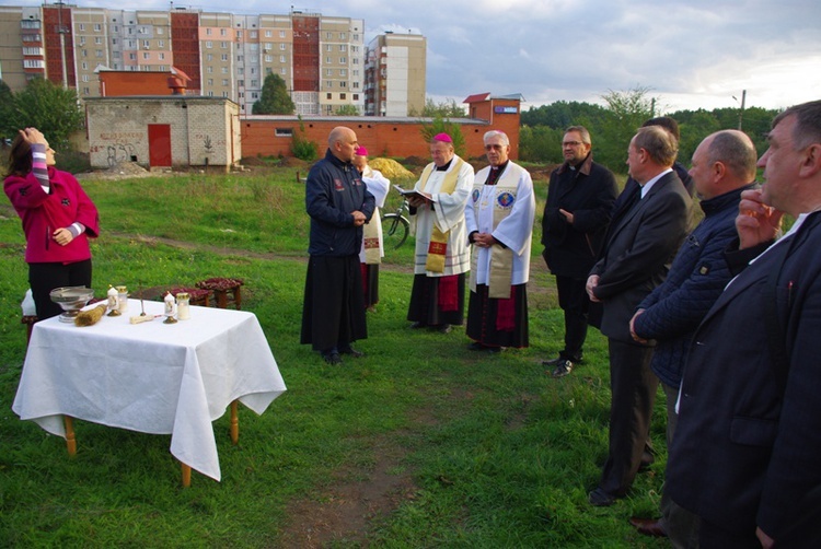 Poświęcenie gruntu pod kaplicę w Trudovskoye