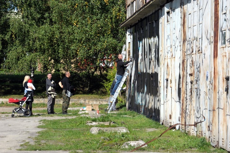 Żołnierzom Wyklętym - mural - początek