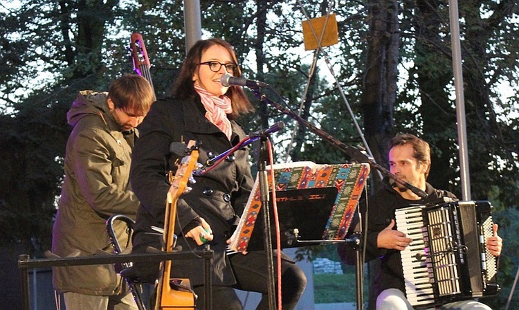 Wniebowzięci i Magda Anioł na scenie BCK - cz. 1