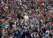 Papież: Czasem bywam antyklerykałem