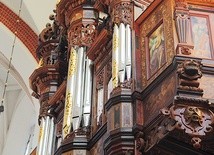  Nie ma podobnych organów na całym świecie. Konstrukcja instrumentu składającego się z kilku prospektów jest unikatowa