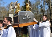 Trumienka ze szczątkami św. abp. Józefa Bilczewskiego