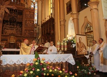 Obraz św. Bilczewskiego do sali posiedzeń rady poświęcił kard. Marian Jaworski