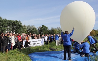 Uczestnicy konferencji byli świadkami startu balonu