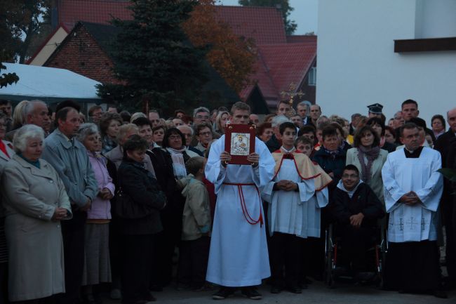 Poświęcenie dzwonów w Chwaszczynie