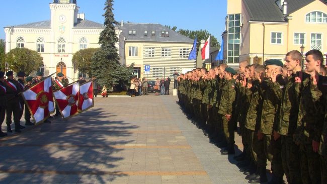 Ślubowanie licealistów na Placu Jana Pawła II