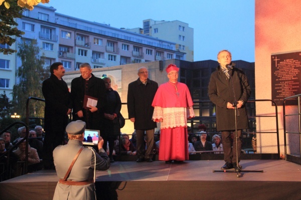 Akt zawierzenia diecezji Matce Bożej