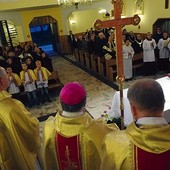 Eucharystia  pod przewodnictwem  bp. Henryka Tomasika zgromadziła środowiska uczelniane Radomia
