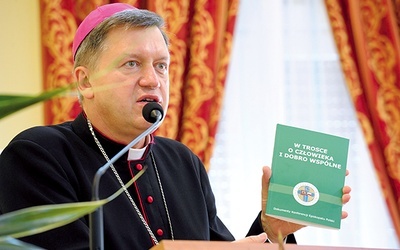 Abp Józef Kupny po raz pierwszy złożył oficjalną wizytę w diecezji świdnickiej 