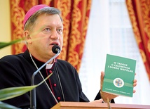 Abp Józef Kupny po raz pierwszy złożył oficjalną wizytę w diecezji świdnickiej 