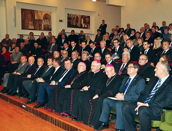Gośćmi w Wyższym Seminarium Duchownym w Koszalinie 12 września byli  m.in. parlamentarzyści, samorządowcy, przedstawiciele wyższych uczelni,  duchowni innych wyznań, przyjaciele i dobrodzieje seminarium