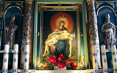 Maryja w cudownym wizerunku, pokazując martwe ciało swego Syna, chce pobudzić grzeszników do poprawy