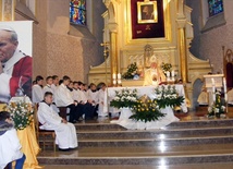 Eucharystię podczas Święta Patrona Szkoły celebrował bp Adam Odzimek
