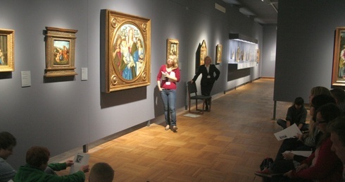 Lekcja o sztuce renesansowej w Muzeum Narodowym w Warszawie