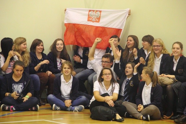 Mecz i koncert w parafii pw. św. Andrzeja Boboli 