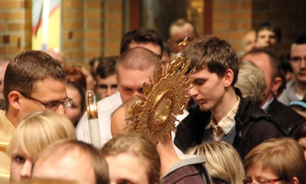 Uginają się nogi