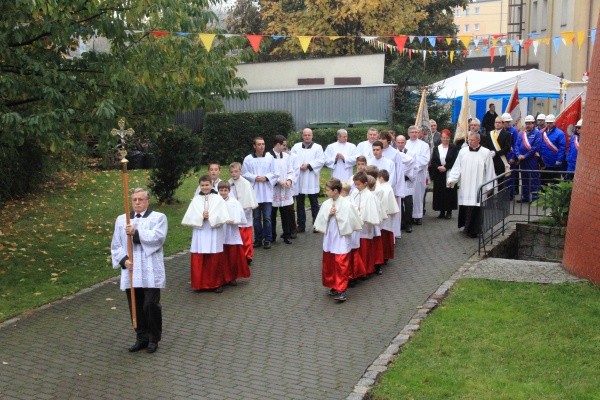 Konsekracja świątyni NMP Matki Kościoła i św. Katarzyny Szwedzkiej