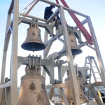 Montaż dzwonów w Centrum JPII