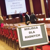 Radni PO i PiS odrzucili propozycję wykreślenia odwołania do Boga z miejskiej konstytucji