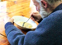 Talerz ciepłej zupy – oby nikomu go nie zabrakło 