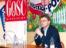 Wykład Grzegorza Górnego traktował o mediach, zagrożeniach i technikach manipulacyjnych 
