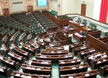 "Dlaczego nie ma premiera na sali?!"