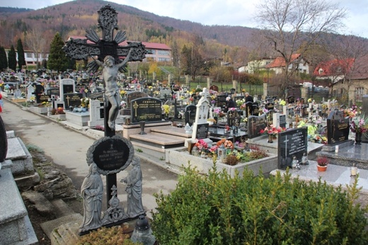 Cmentarz w Szczyrku