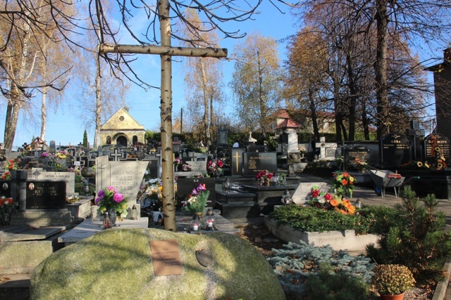 Cmentarz parafialny w Bestwinie