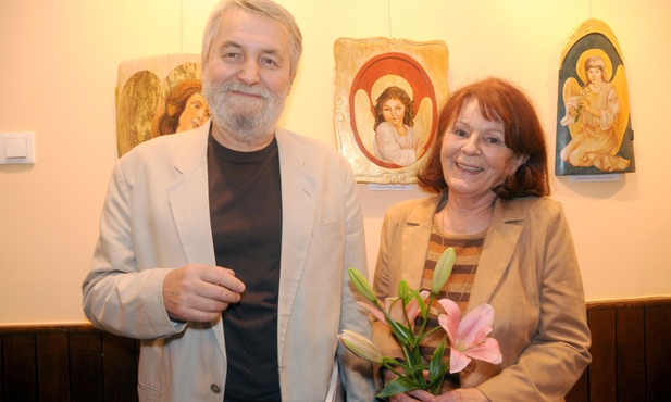 Pod anielskimi skrzydłami