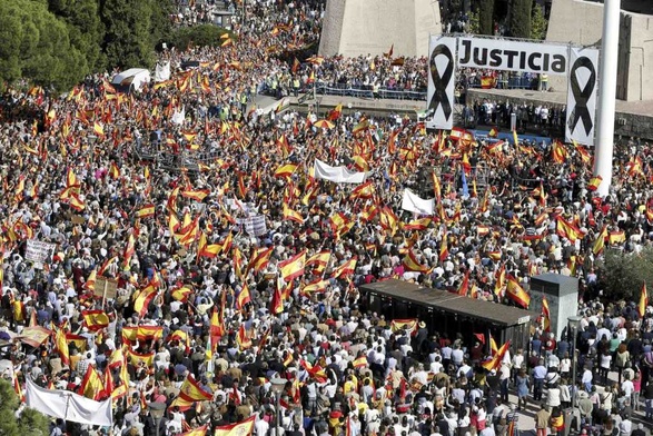 Madryt demonstruje przeciw orzeczeniom TPC