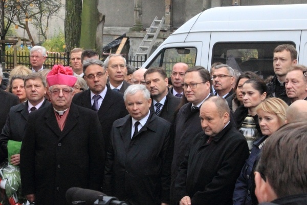 Odsłonięcie tablicy ku czci Prezydenta Lecha Kaczyńskiego