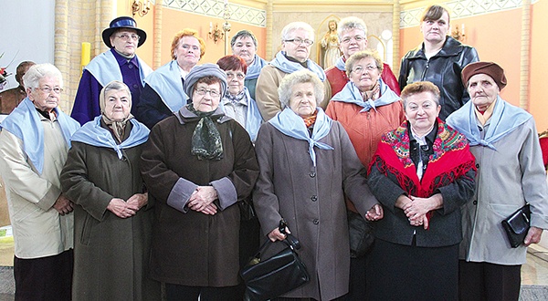  Wielu członków Apostolstwa Dobrej Śmierci należy również do Apostolatu Maryjnego i Różańca św.