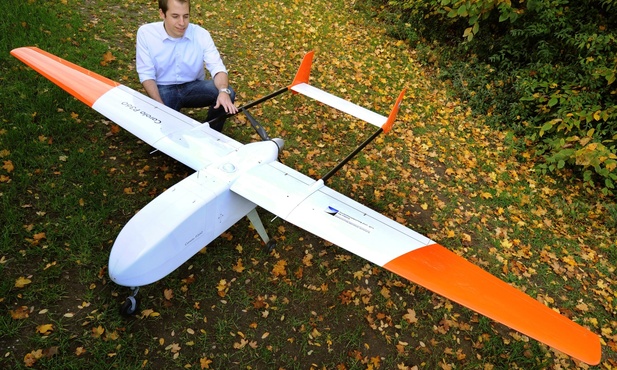 Dron pokojowy