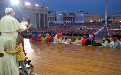 Papież: Płonący piec miłości