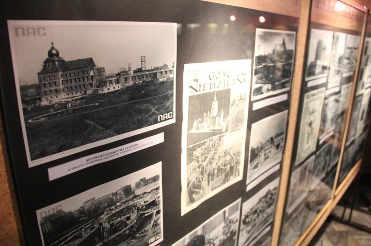 Wystawa w rocznicę konsekracji katedry