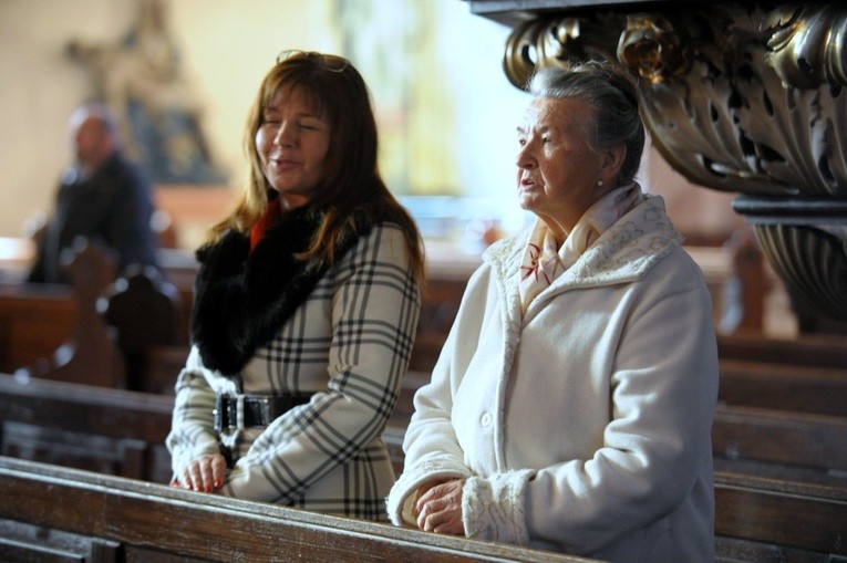 Kandydatura, akolitat i tuniki