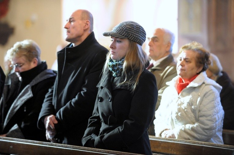 Kandydatura, akolitat i tuniki