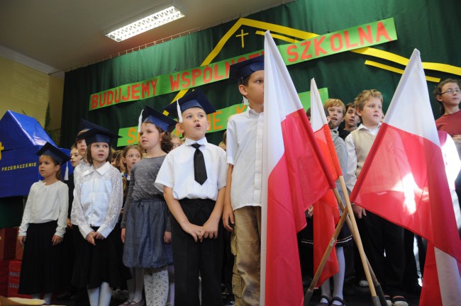 Poświęcenie katolickiej szkoły w Opolu