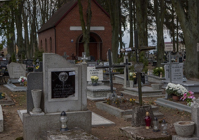 Cmentarz w Tychowie