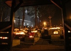 Cmentarz w Starej Wsi - nocą