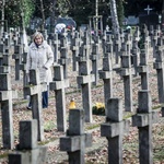 Wszyscy Święci na stołecznych nekropoliach