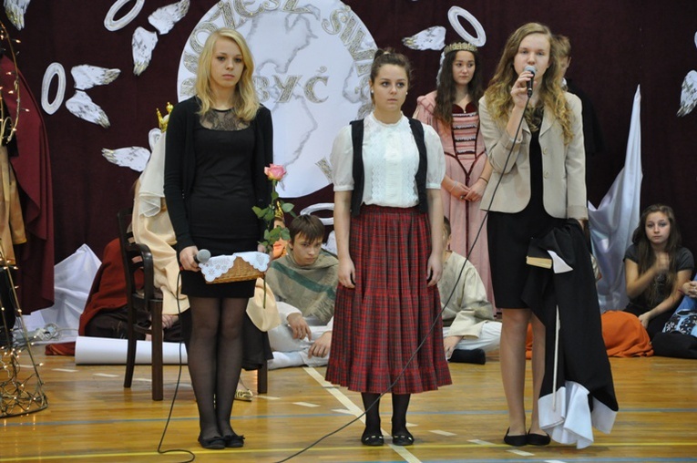 Święci i gimnazjaliści 