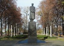Rzeźba marszałka Piłsudskiego w Gliwicach