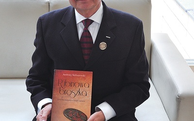 Andrzej Skibniewski  ze swoją książką