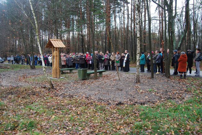 Pielgrzymowanie pośród figur 