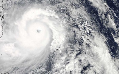 Najsilniejszy tajfun uderzy w Filipiny