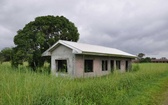 Potrzebna szkoła w Bomadi