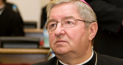 Kościół jest biczowany